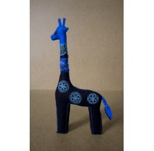 Żyrafa z filcu czarno-niebieska. Technika: hand made.